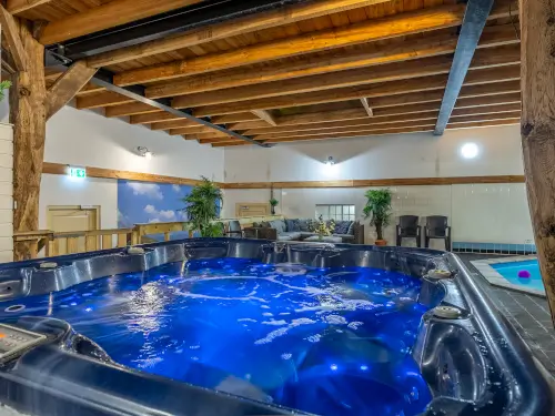 Vakantiehuis inclusief binnenzwembad, sauna & whirlpool